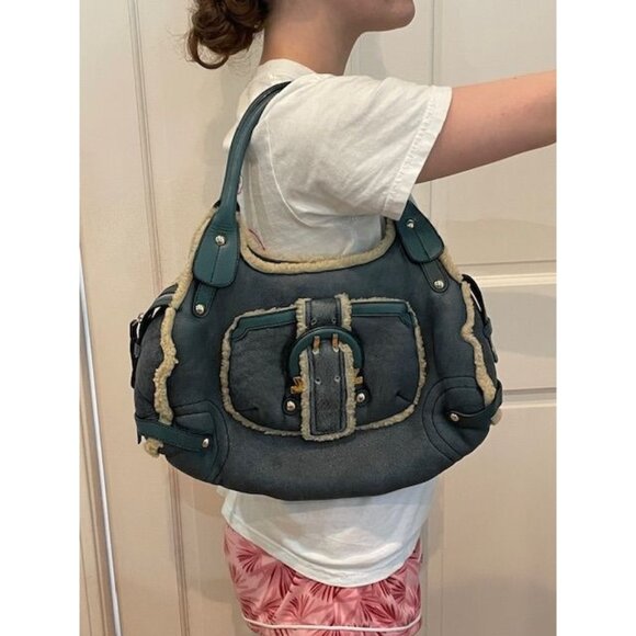 Ferragamo Frosted Luxe – Shearling Chic Shoulder Bag in Leather Elegance - Picture 2 of 16